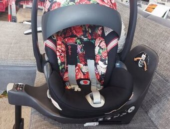 Cybex Cloud Z i-Size Spring Blossom Dark so zakladnou