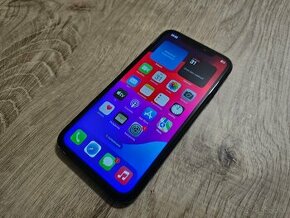 Iphone XR 64gb plnefunkcny displej v super stave bolo na nom