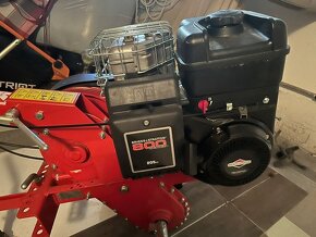 Malotraktor s pluhom (motor Briggs-stratton 800 series)