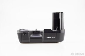 Nikon MB-10 multi power vertical grip pre F90 F90X