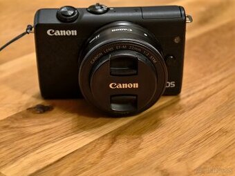 Canon EOS M200 + EF-M 22/2