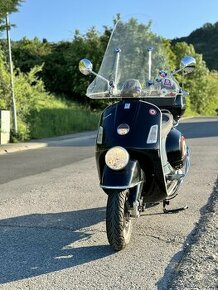 vespa 300GTV Monte napoleone