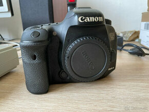 Canon 7D mark II - 1
