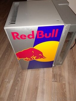 Chladnička Red Bull