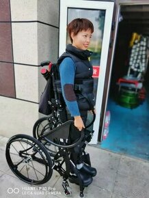 invalidny vozík LEVO s elektrickou vertikalizaciou - 1