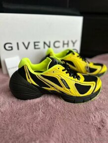 GIVENCHY sneakers - original