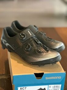 Cestné tretry Shimano