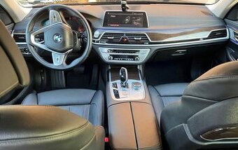 BMW 730 xDrive - 1