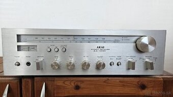 AKAI AA1020