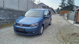 VOLKSWAGEN TOURAN 2.0 TDI LIFE AUTOMAT