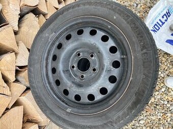 Predam zimne kolesa s diskami Hyundai i30 205/55 R16