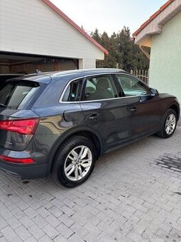 Predam  Audi Q5  2l  TFSI  benzin  rok  2018