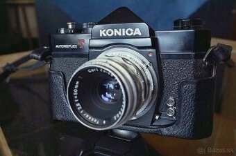 Konica Autoreflex T + Carl Zeiss Tessar 2.8/50 - 1