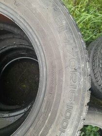 215/70R16 zimne pneu Nokian