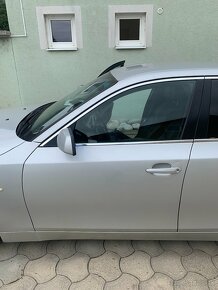 BMW E60 E61 Predné lavé (vodičove) dvere a strešné okno - 1