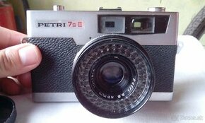 Fotoaparát PETRI 7S2