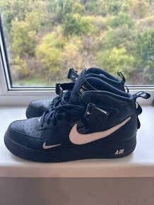 Predám Nike Air Force 1 Mid '07 Lv8