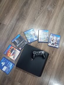 Predám PS4 1tr