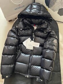 Bunda Moncler