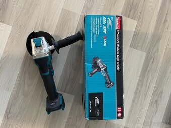 Makita DGA520ZX1