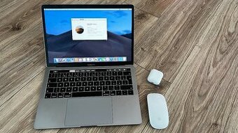 Predám MacBook Pro spolu so slúchadlami a myšou od Apple