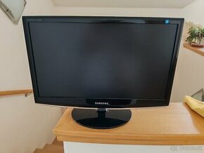 LCD monitor Samsung 2233SN