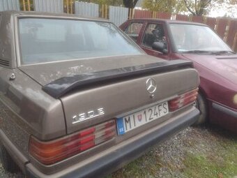 Predám zadný spojler na Mercedes Benz E W124