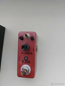 Gitarový efekt - Flanger Blaxx Stagg - 1