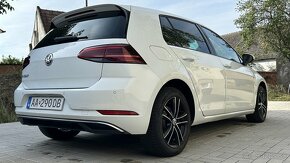 Volkswagen e-golf 100 kw, virtual cockpit, tepelné čerpadlo