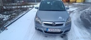 Opel Zafira 1.9TD 2006.7 mieste