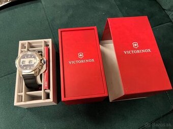 Victorinox 241983 I.N.O.X Chronograph 43mm 20ATM - 1