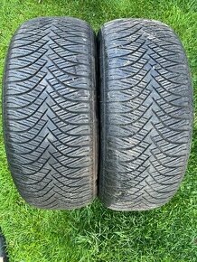 Celorocne pneu 215/55 R16 Dot4921