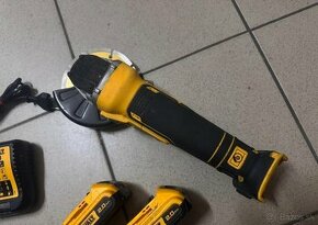 DeWalt DCG405 aku karbobruska