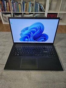 Asus Vivobook Go 15 AMD Ryzen 5 7520U / 16GB RAM / 512GB SSD