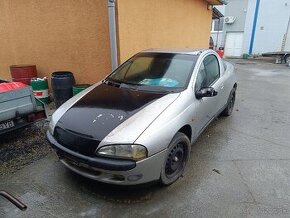 Opel tigra 1.4 16v celku bez tp