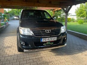 Predám Toyotu Hilux 3,0 D4D, 126kw,4x4, A/T, Pick Up - 1