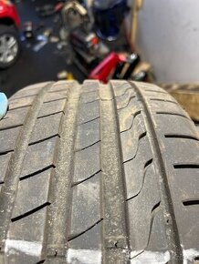 Imperial 235/45 R17