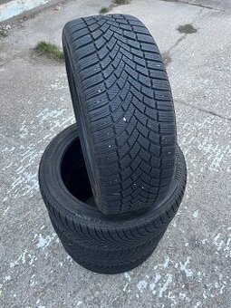 Predam Zimne -  pneu Bridgestone 235/45 R19