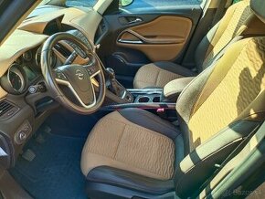 OPEL ZAFIRA 2.0CDTi 96KW 142128KM.1.MAJITEL TOP VÝBAVA