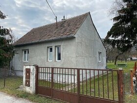 Predaj 2 izbové domu, pozemok 1367 m2, Smolenice