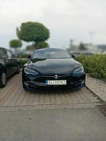 Tesla Model S 75D, 476ps, 93.tis km