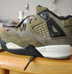 Nike Jordan 4 craft olive