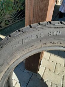 Pneu 205/55 R16 - 1