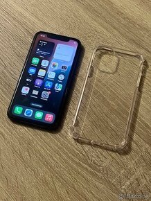 iPhone 11 / 64GB Cierny Super stav / Nenacita SIM karty