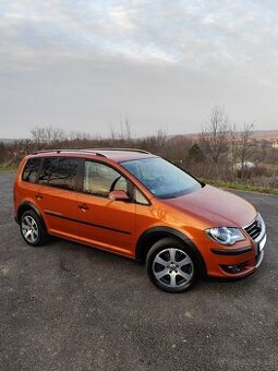 VW Touran Cross 2.0 TDI DSG AUTOMAT