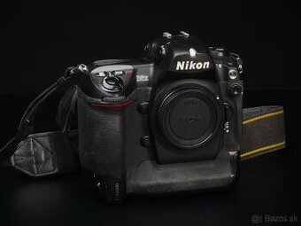 NIKON D2X LACNO