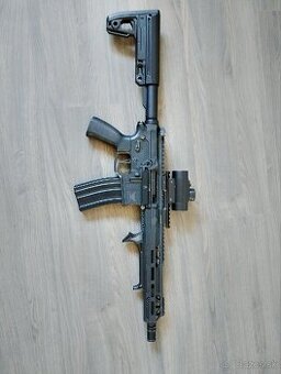 M4 AR 15 - 1