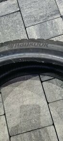 PREDÁM ZIMNÉ PNEU HANKOOK  245/30R20 M+S - 1