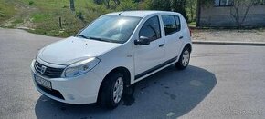 Predam Dacia Sandero 1.4. 55 kw benzin