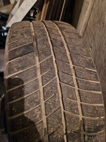 245/45R19 102V BARUM